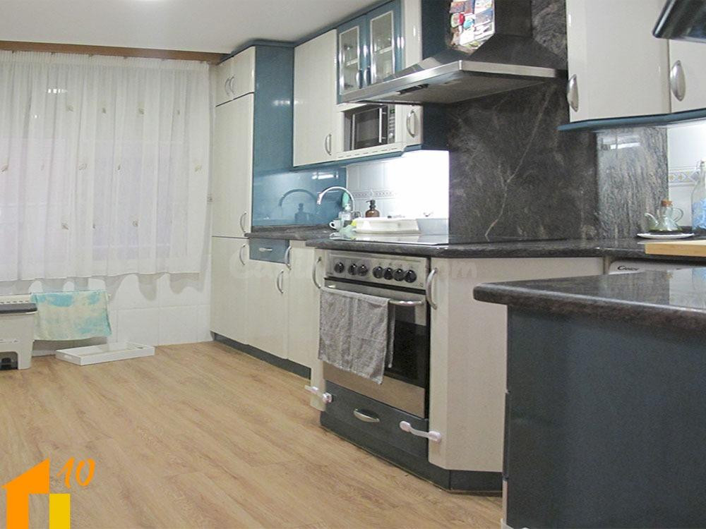 Piso en venta de tres dormitorios. - foto 3
