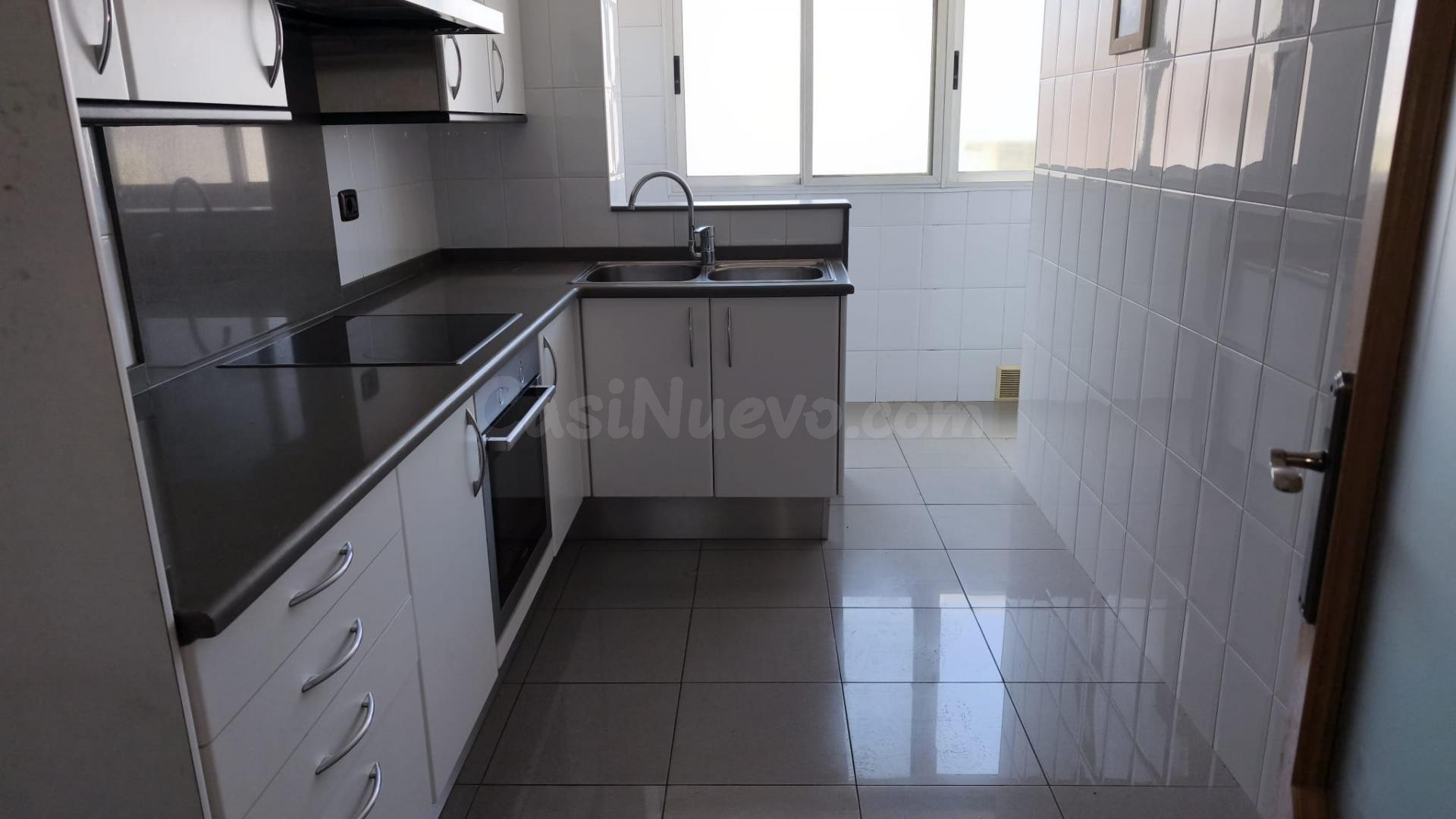 Piso 3 habitaciones 97m² en venta - Este