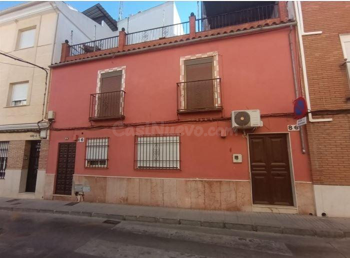 SE VENDE piso OKUPADO en Ancha Lucena (Córdoba)