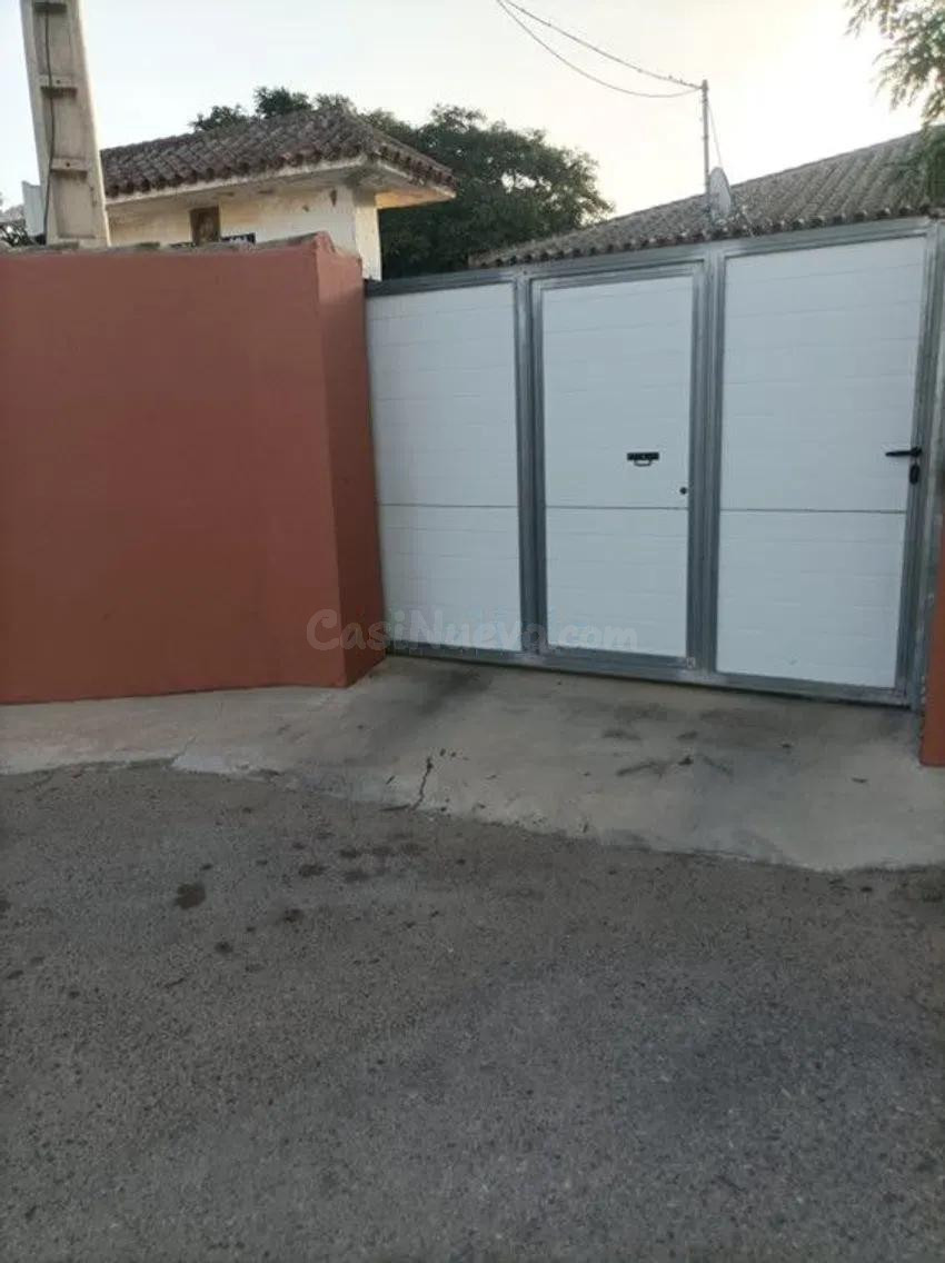 SE VENDE casa adosada OKUPADA en Camino Barrio Nuevo Nº 192  - foto 3