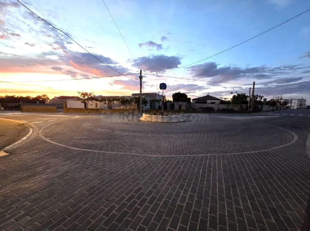 SE VENDE casa adosada OKUPADA en Camino Barrio Nuevo Nº 192  - foto 5