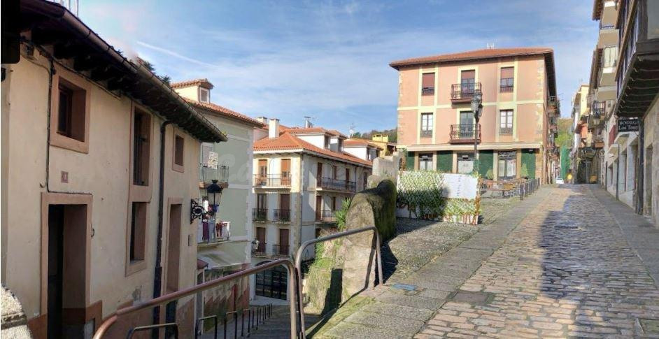 SE VENDE casa adosada OKUPA en C Rua Mayor 25 de Laredo - foto 3