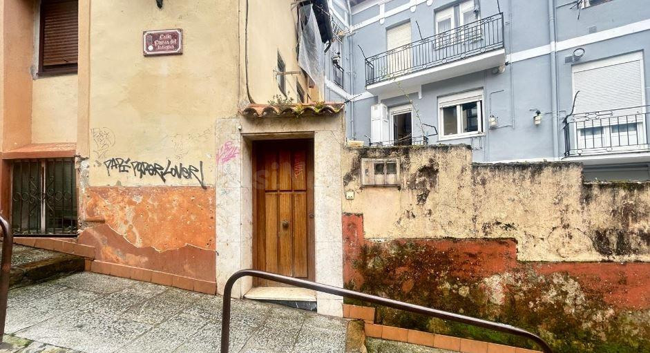 SE VENDE casa adosada OKUPA en C Rua Mayor 25 de Laredo - foto 4