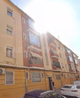 SE VENDE piso OKUPA en C Juan Ruiz Luna  de Talavera de la R - foto 2
