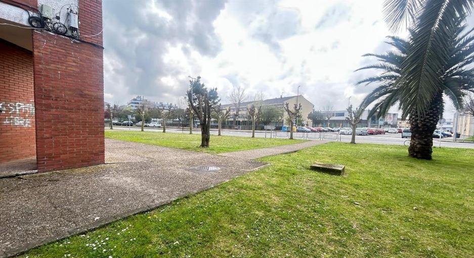 SE VENDE piso OKUPA en C Alameda 6 de Santoña - foto 2