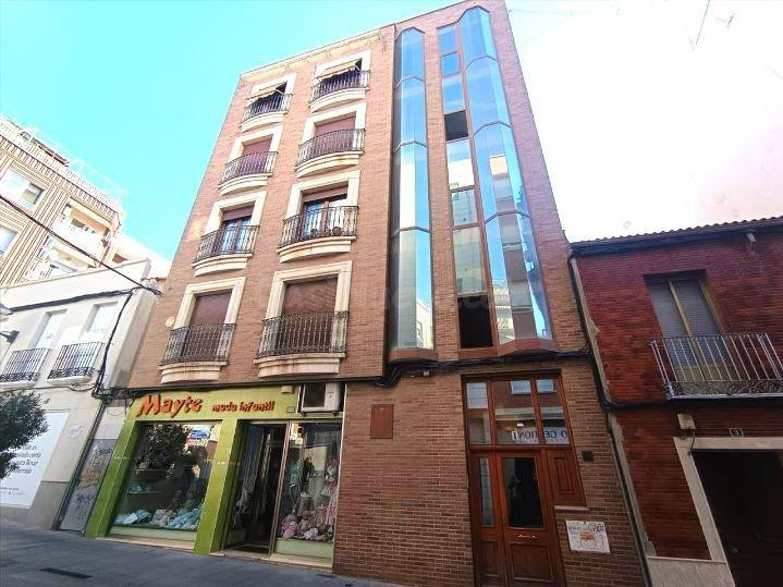 SE VENDE piso OKUPA en C Santisimo  de Puertollano - foto 4
