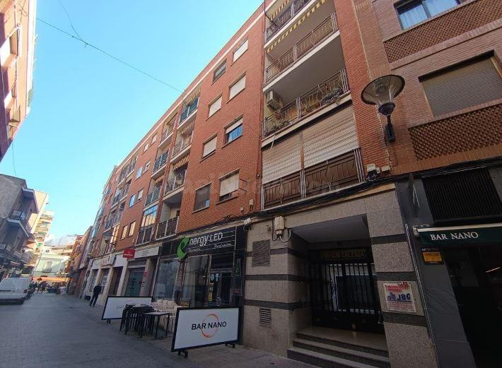 SE VENDE piso OKUPA en C Calzada  de Puertollano - foto 3