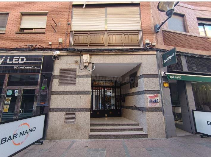 SE VENDE piso OKUPA en C Calzada  de Puertollano - foto 4