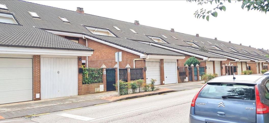 SE VENDE casa OKUPADA en C Ria De Solia 9 de Astillero (El)  - foto 2