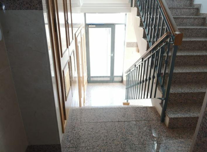 SE VENDE piso OKUPA en C Ecuador 11 de Albacete - foto 3