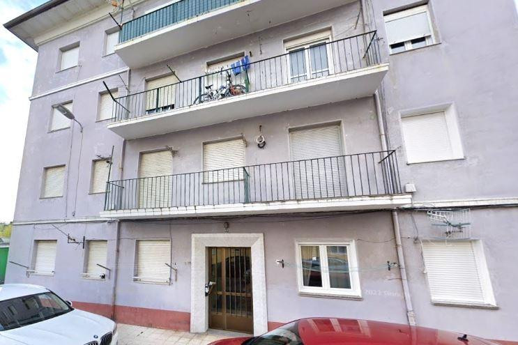 SE VENDE piso OKUPA en C Santo Domingo 47 de Torrelavega - foto 3