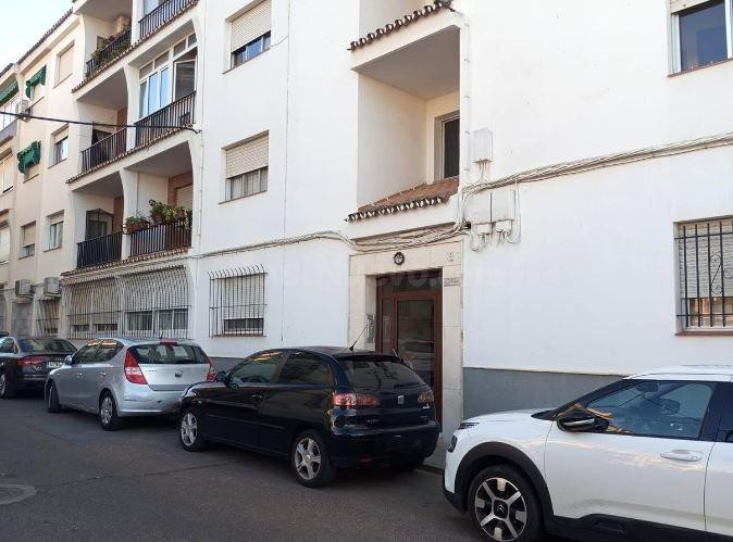 SE VENDE piso OKUPA en C Miguel Antolin 9 de Almendralejo - foto 2