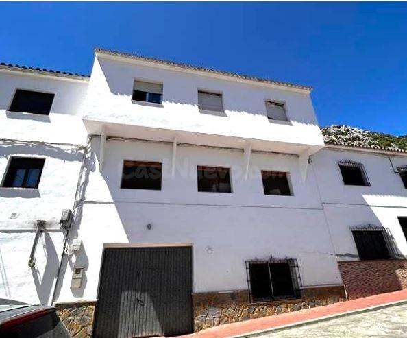 SE VENDE casa adosada OKUPA en C Roda de Bara 7 de Benaoján - foto 2