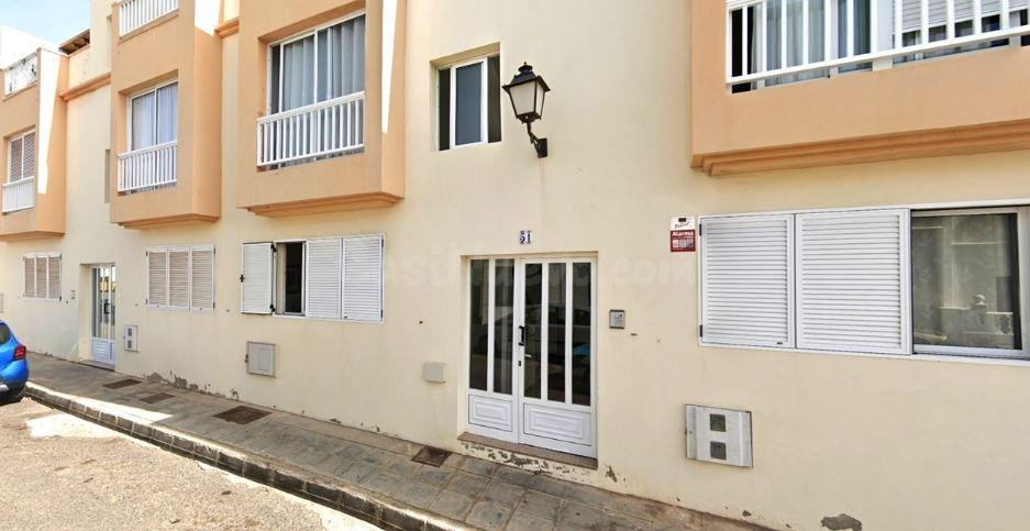 SE VENDE piso + garaje OKUPA en C Antonio Bermudez 51 de Arr - foto 2