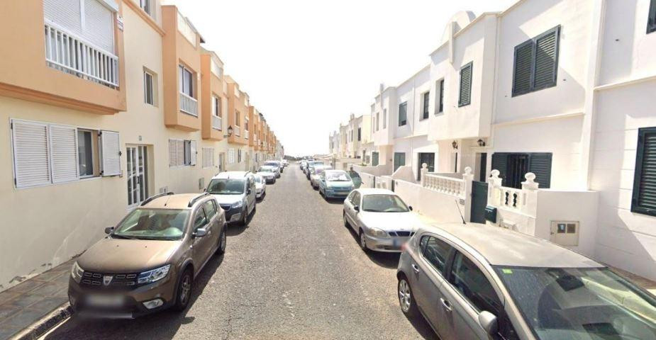 SE VENDE piso + garaje OKUPA en C Antonio Bermudez 51 de Arr - foto 4