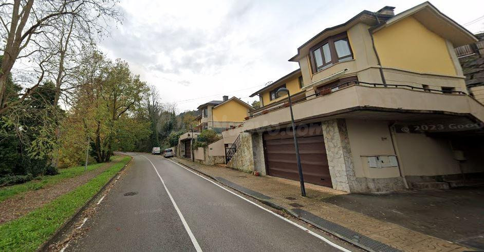 SE VENDE piso OKUPADO en C Barrio Torres El Milagro Nº 32 To