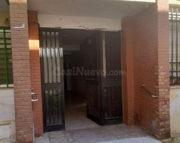SE VENDE piso OKUPA en C Calle Toledo 14 de San Juan de Azna