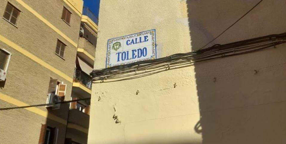 SE VENDE piso OKUPA en C Calle Toledo 14 de San Juan de Azna - foto 2
