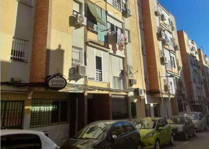 SE VENDE piso OKUPA en C Calle Toledo 14 de San Juan de Azna - foto 3