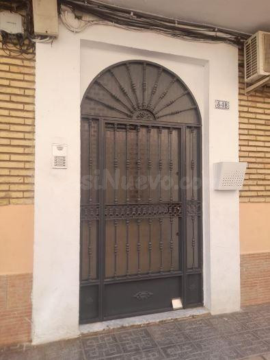 SE VENDE piso OKUPA en C AV DE LA estación,54 Esc:E Pl:0 Pt: - foto 2
