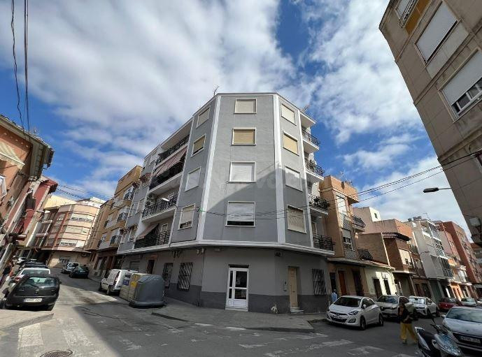 SE VENDE piso OKUPA en C Calle Numancia 33 de Cieza