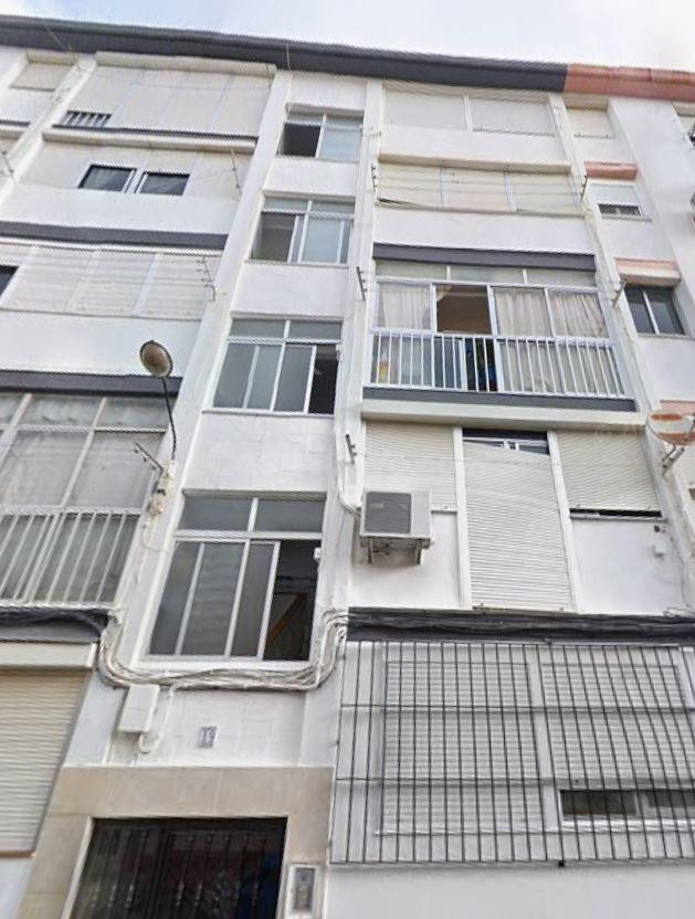 SE VENDE piso OKUPA en C Mariana De Arteaga 19 de San Fernan