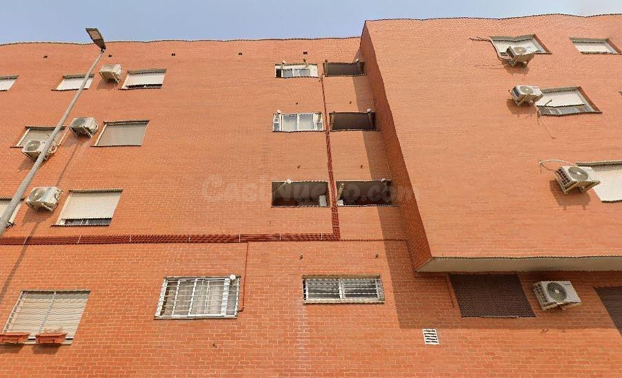 SE VENDE piso OKUPA en C Trébol 2 de Mérida - foto 2