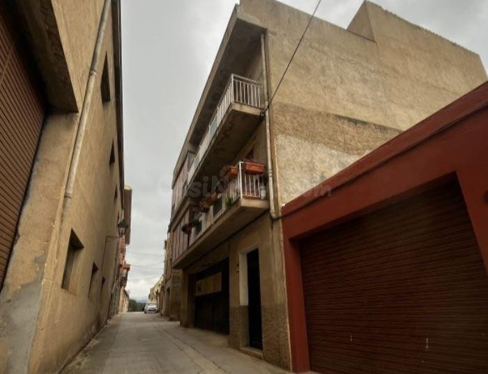 SE VENDE piso OKUPA en C Sant Sebastià 4 de Pira