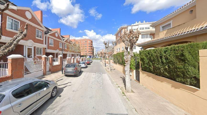 SE VENDE casa OKUPADA en C Clavileño 11 de Albacete - foto 3