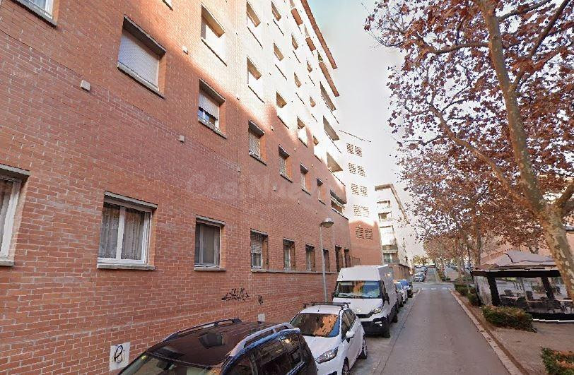 SE VENDE piso OKUPA en CL SALVADOR ESPRIU,18 de Mollet del Vallès, Barcelona.