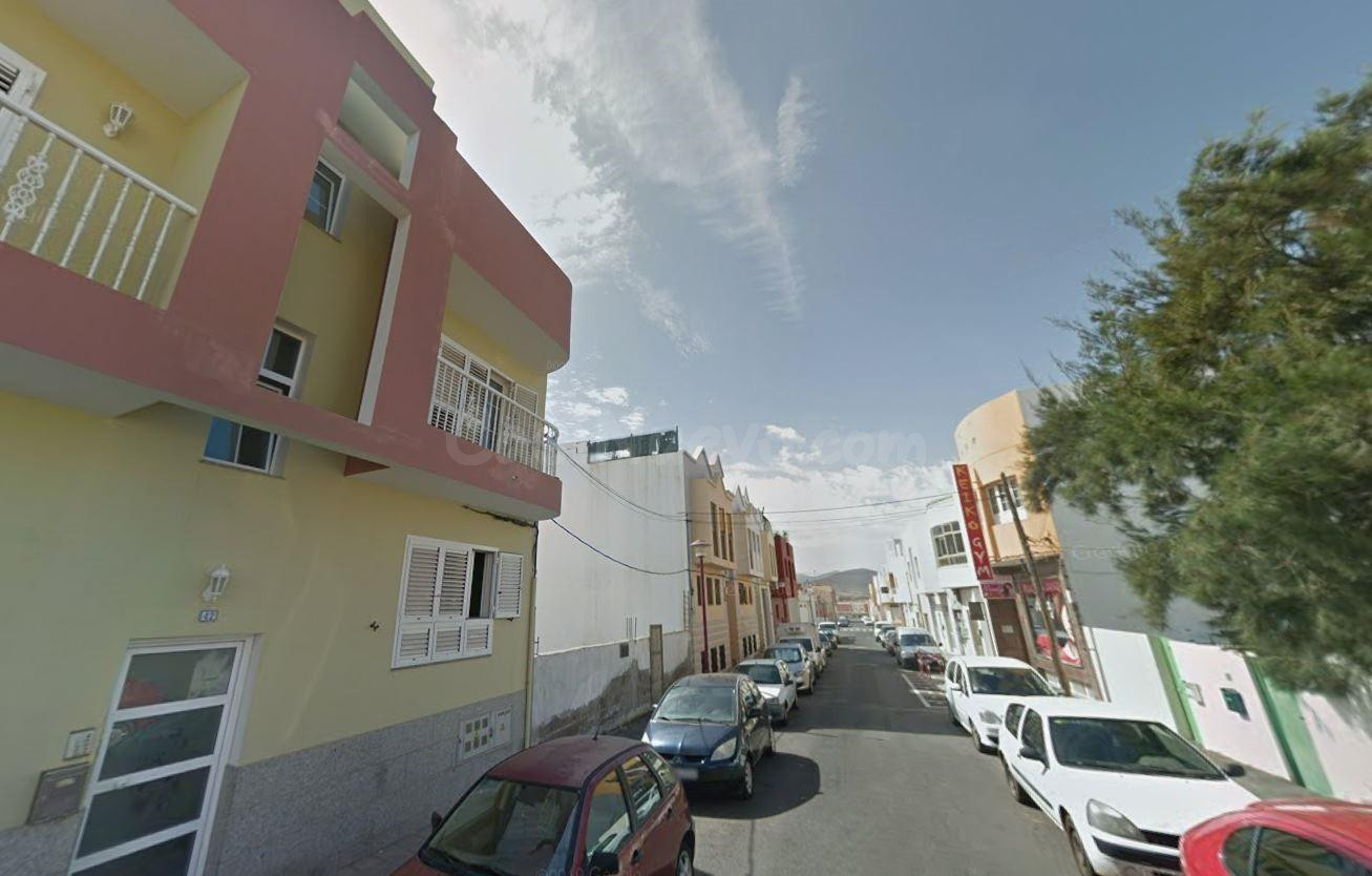SE VENDE piso OKUPADO en C CL. JUVENTUD, N.42, P.PB, Po.1 de - foto 2