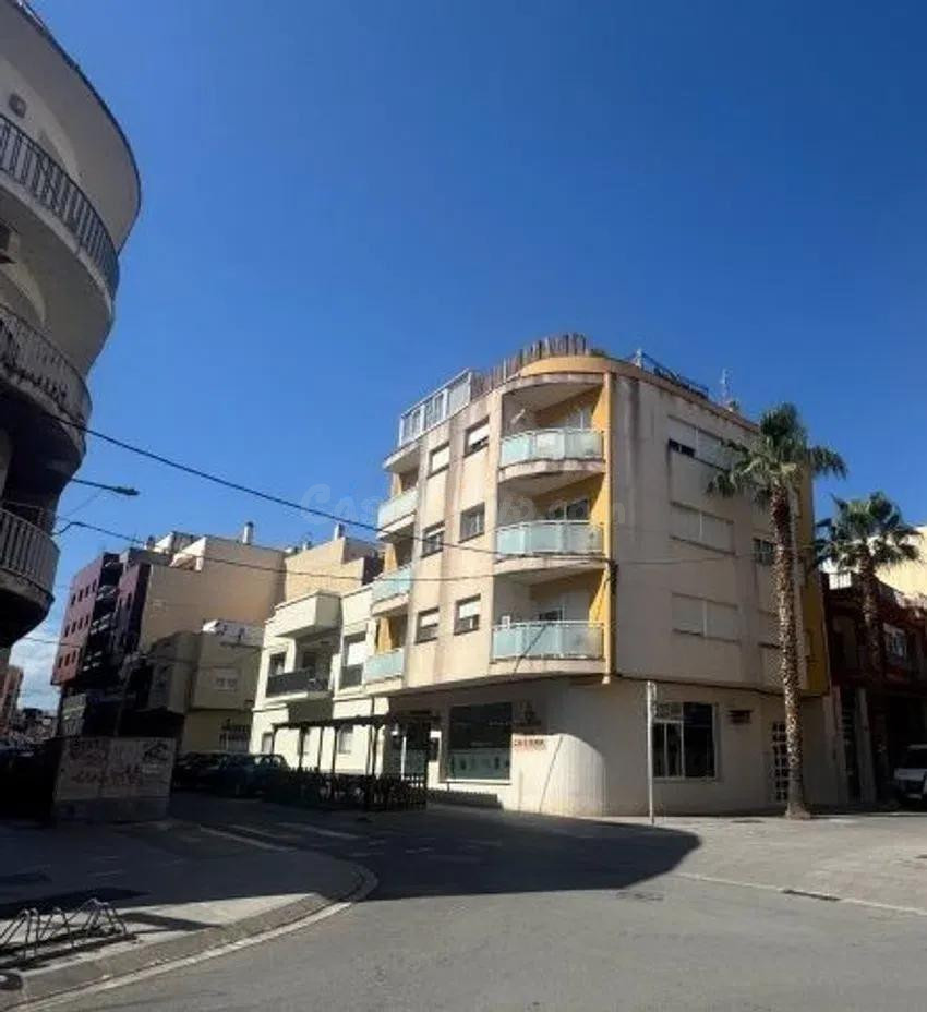 SE VENDE piso OKUPADO en Calle Cervantes Nº 22 Amposta (Tarr - foto 3