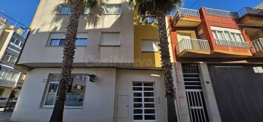 SE VENDE piso OKUPADO en Calle Cervantes Nº 22 Amposta (Tarr - foto 4