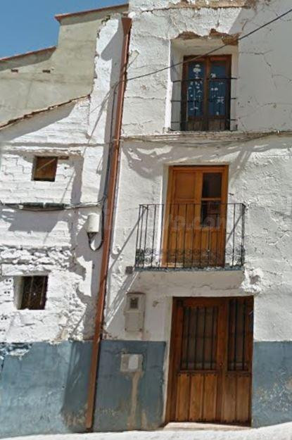 SE VENDE piso OKUPADO en Calle Santa Ana Nº 31 Jérica (Caste