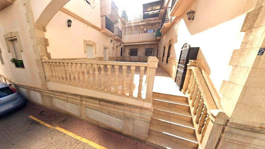 SE VENDE piso OKUPA en C Entina  de Cuevas del Almanzora