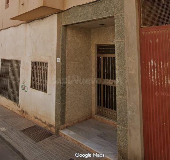 SE VENDE local comercial OKUPADO en C Jimenez Diaz 20, El Ej - foto 4