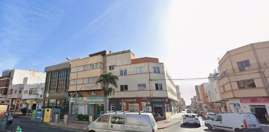 SE VENDE piso OKUPA en C Avenida Canarias 349 de Santa Lucí - foto 3