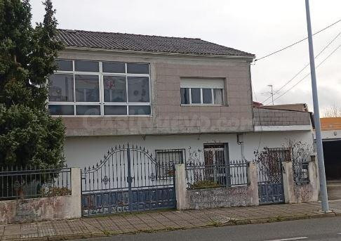 SE VENDE casa OKUPA en C Cruces 70 de Lalín - foto 3