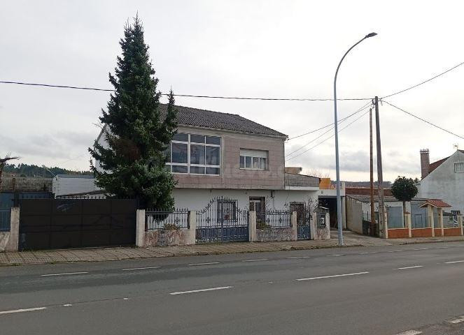 SE VENDE casa OKUPA en C Cruces 70 de Lalín - foto 4