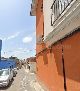 SE VENDE piso OKUPA en C Numancia 25 de Alzira - foto 2