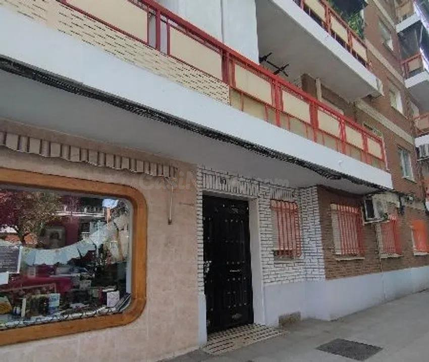 SE VENDE piso OKUPA en C Isabel La Catolica 20 de Pinto (Madrid)