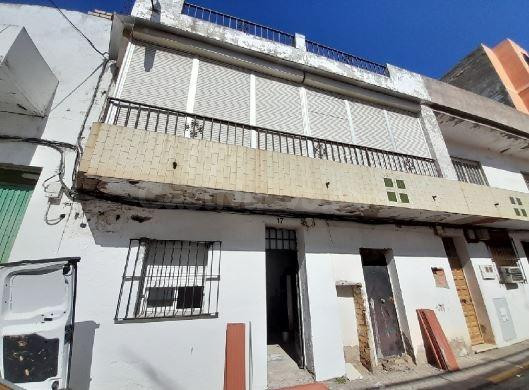 SE VENDE casa  OKUPA en C Felicidad 17 de Sevilla - foto 3