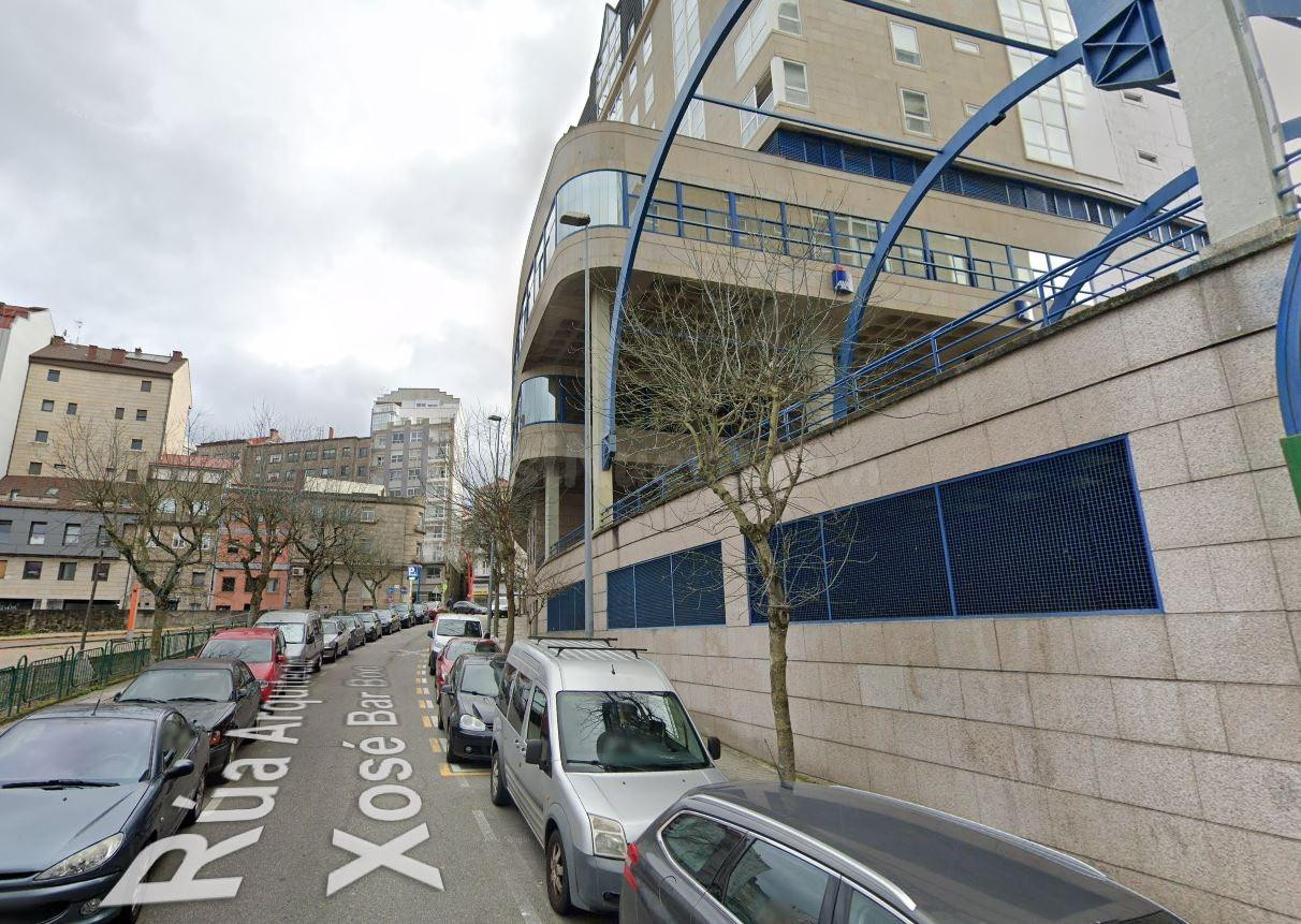 SE VENDE local comercial OKUPA en C America 2 de Vigo - foto 2