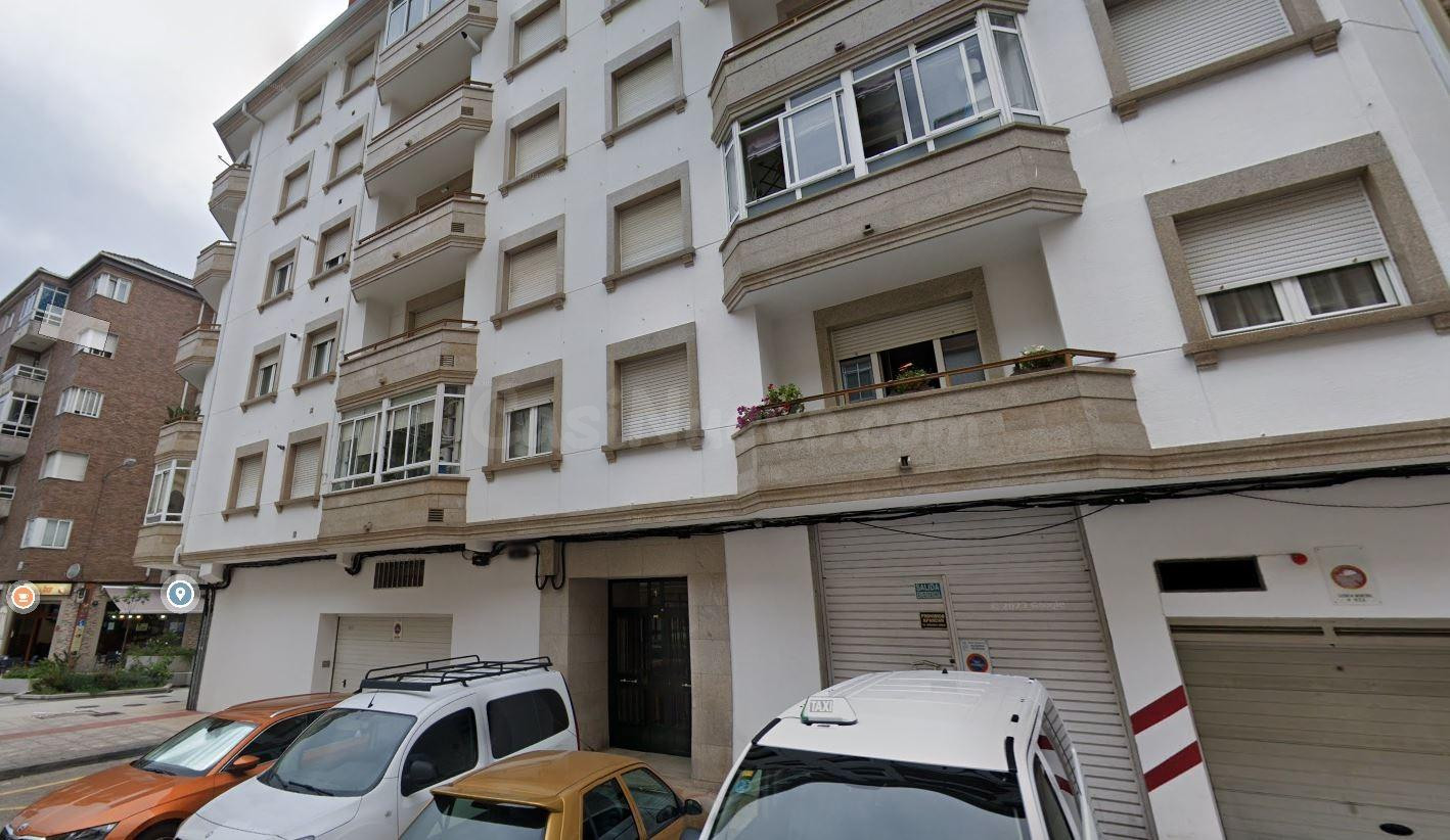 SE VENDE piso OKUPADO en Rúa Ramon Martinez Nº 4 Vilagarcía  - foto 2