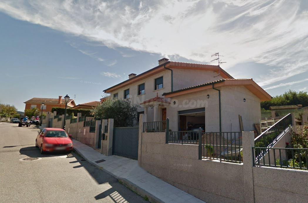 SE VENDE finca rústica OKUPADA en Lugar[TR] Cachadas -Pontea