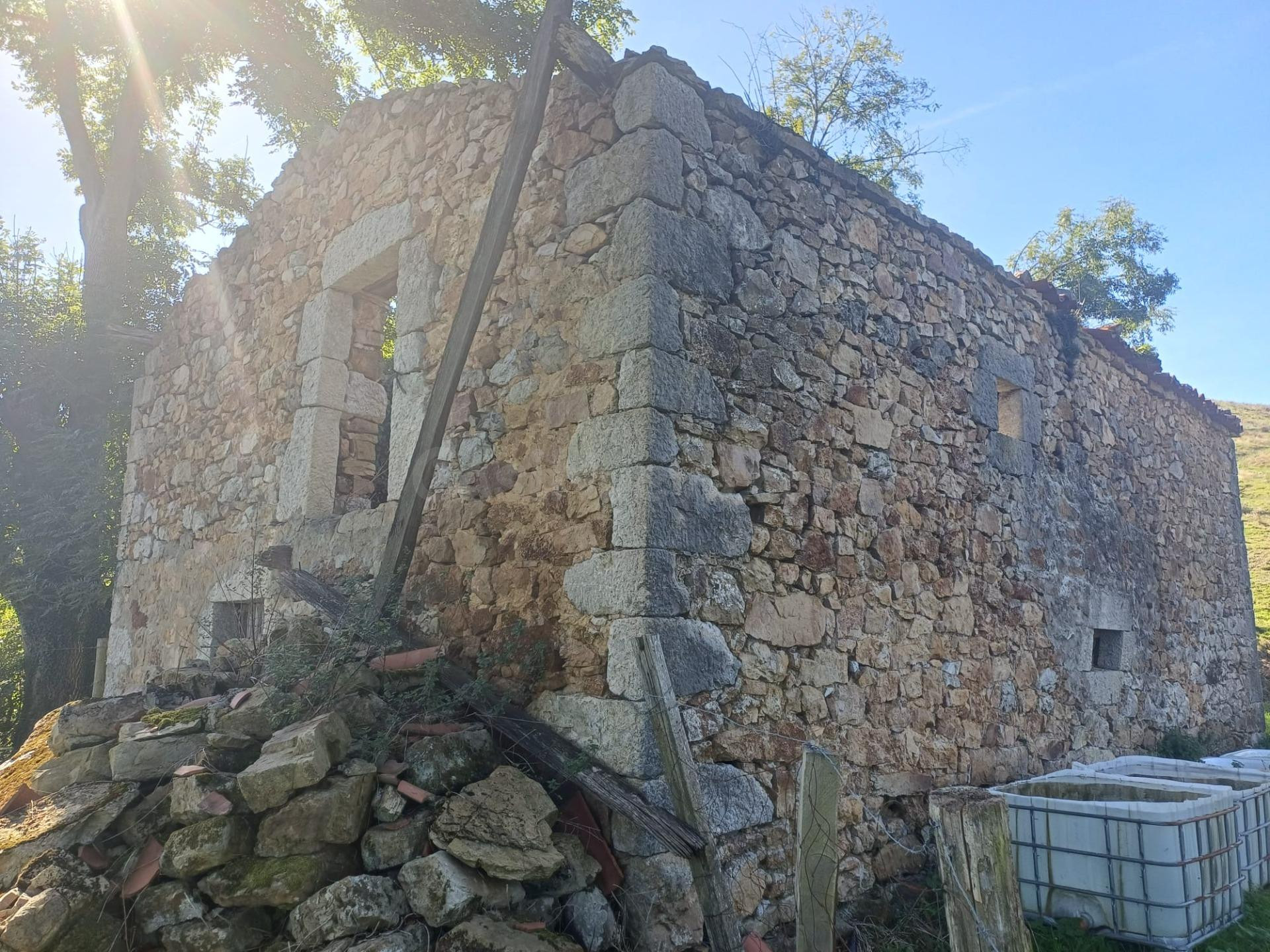 SE VENDE FINCA Y CABAÑA EN BUSTABLADO DE ARREDONDO (CANTABRI - foto 3