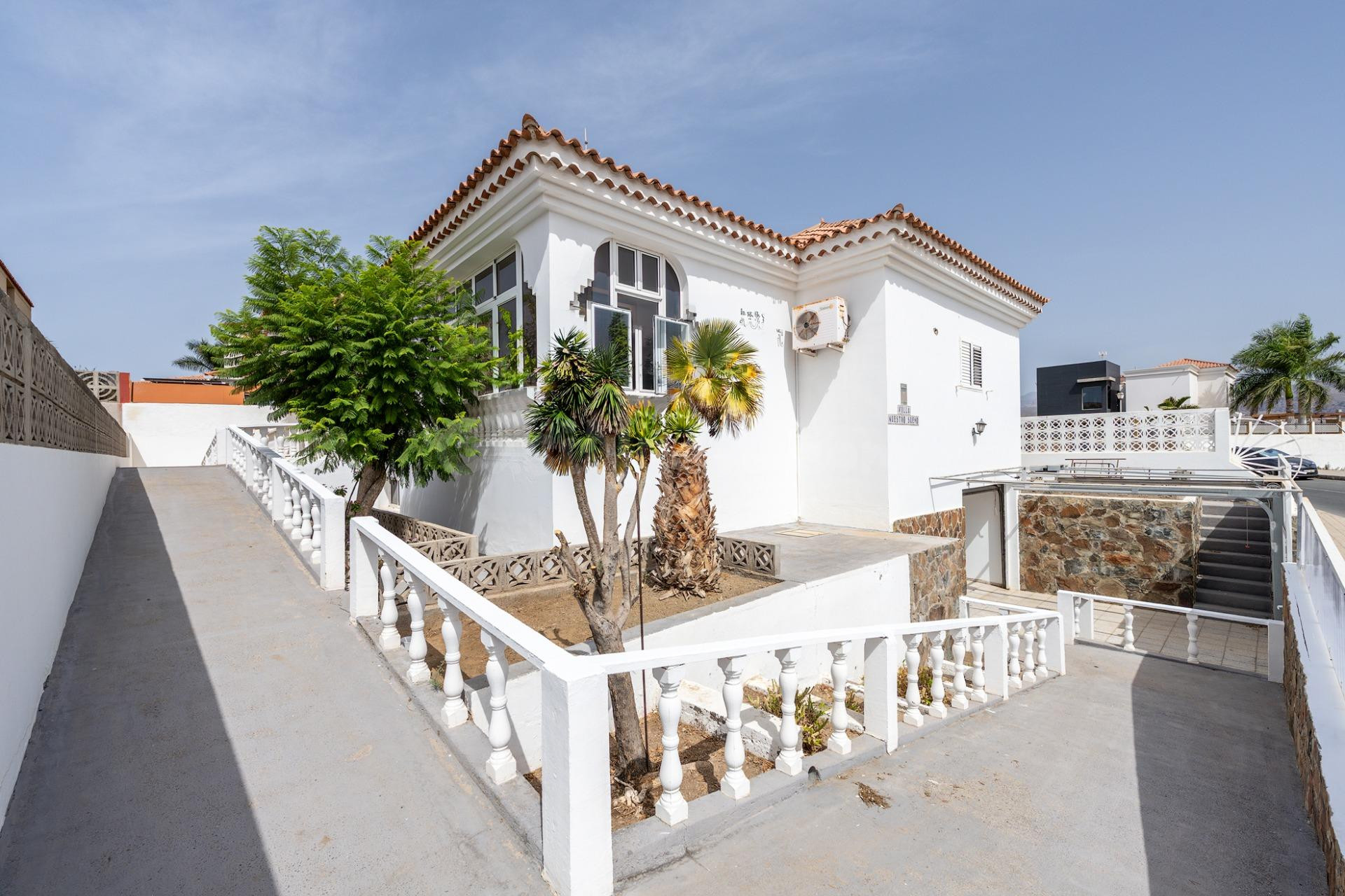 Amplio Chalet Independiente en Los Olivos, Sonnenland – Gran - foto 3