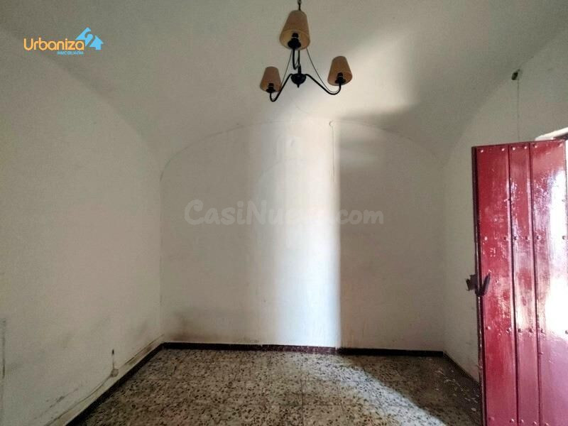 Casa con muchas posibilidades en pleno centro de Villanueva  - foto 4