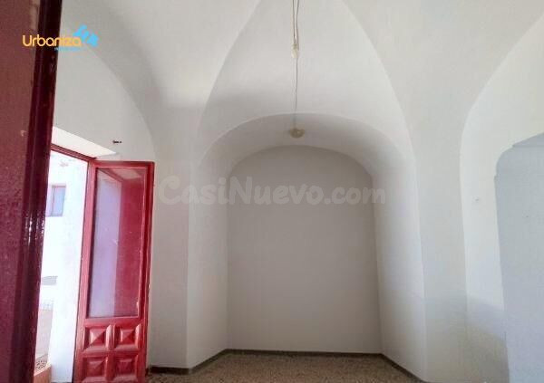 Casa con muchas posibilidades en pleno centro de Villanueva  - foto 5
