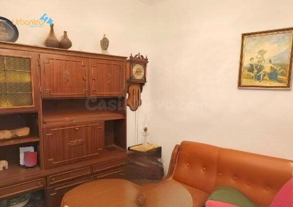 CASA EN SAN FERNANDO CON MUY BUENA SITUACIÓN PARA REFORMAR - foto 3